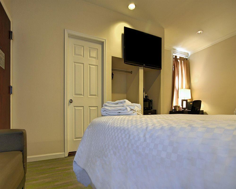 Quality Inn Center City Philadelphia Exterior photo