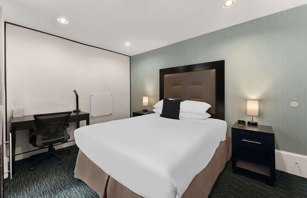 Quality Inn Center City Philadelphia Room photo