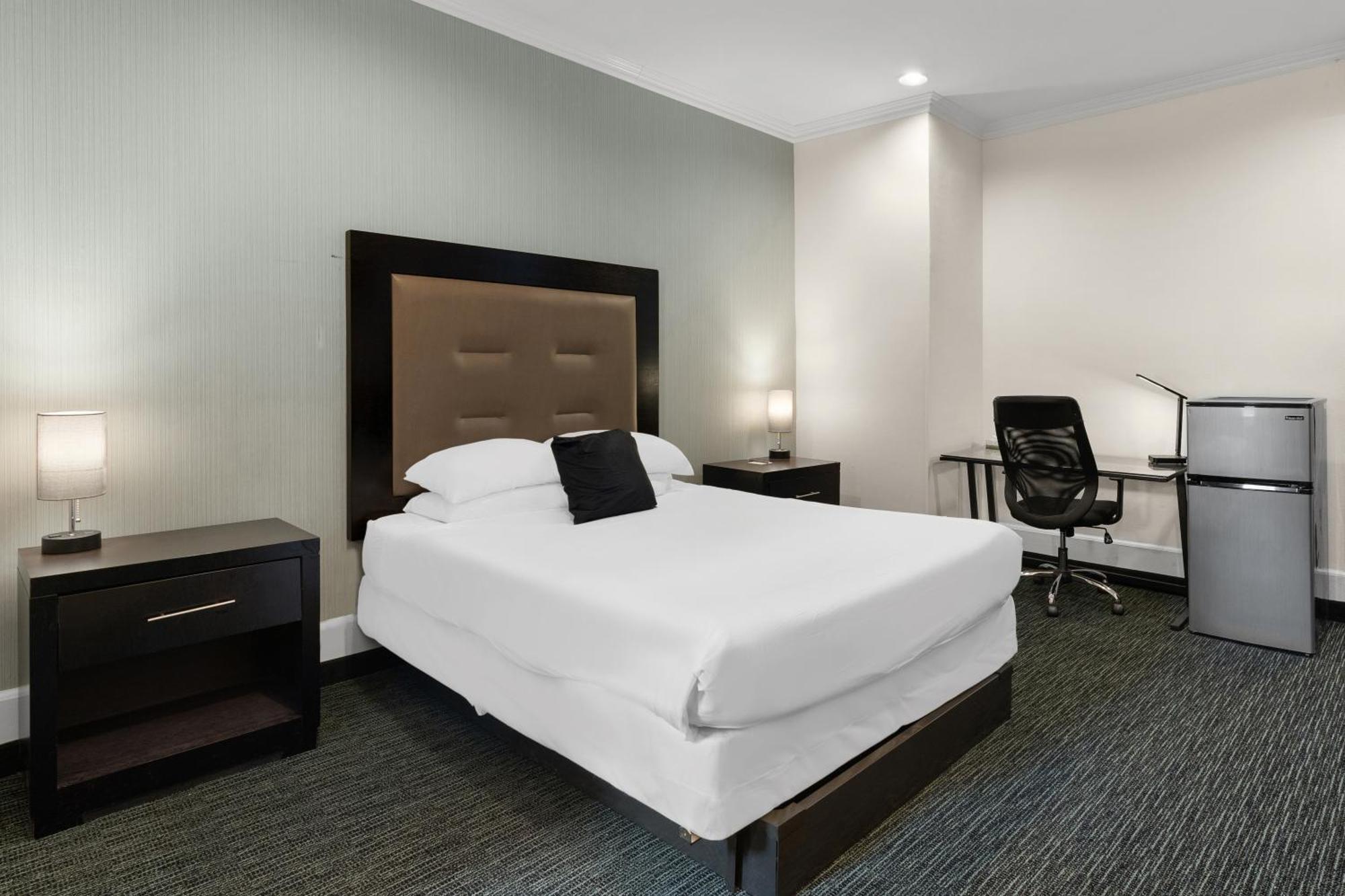 Quality Inn Center City Philadelphia Exterior photo