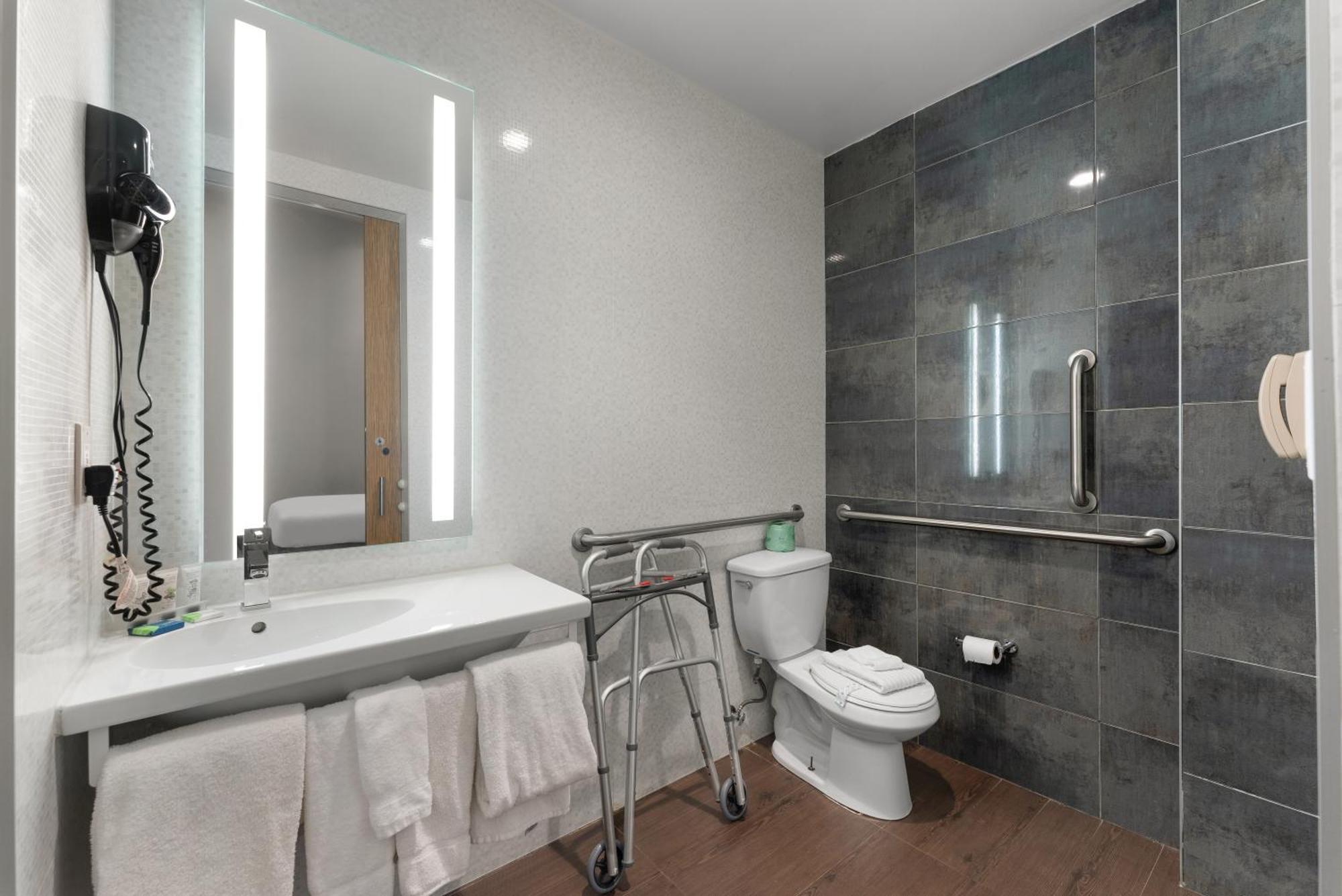 Quality Inn Center City Philadelphia Exterior photo