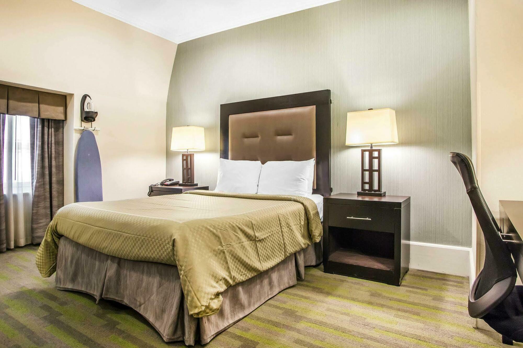 Quality Inn Center City Philadelphia Exterior photo